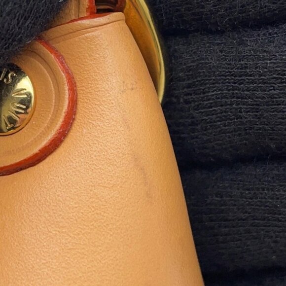 LOUIS VUITTON loop Monogram Beige M81098 - Picture 9 of 16